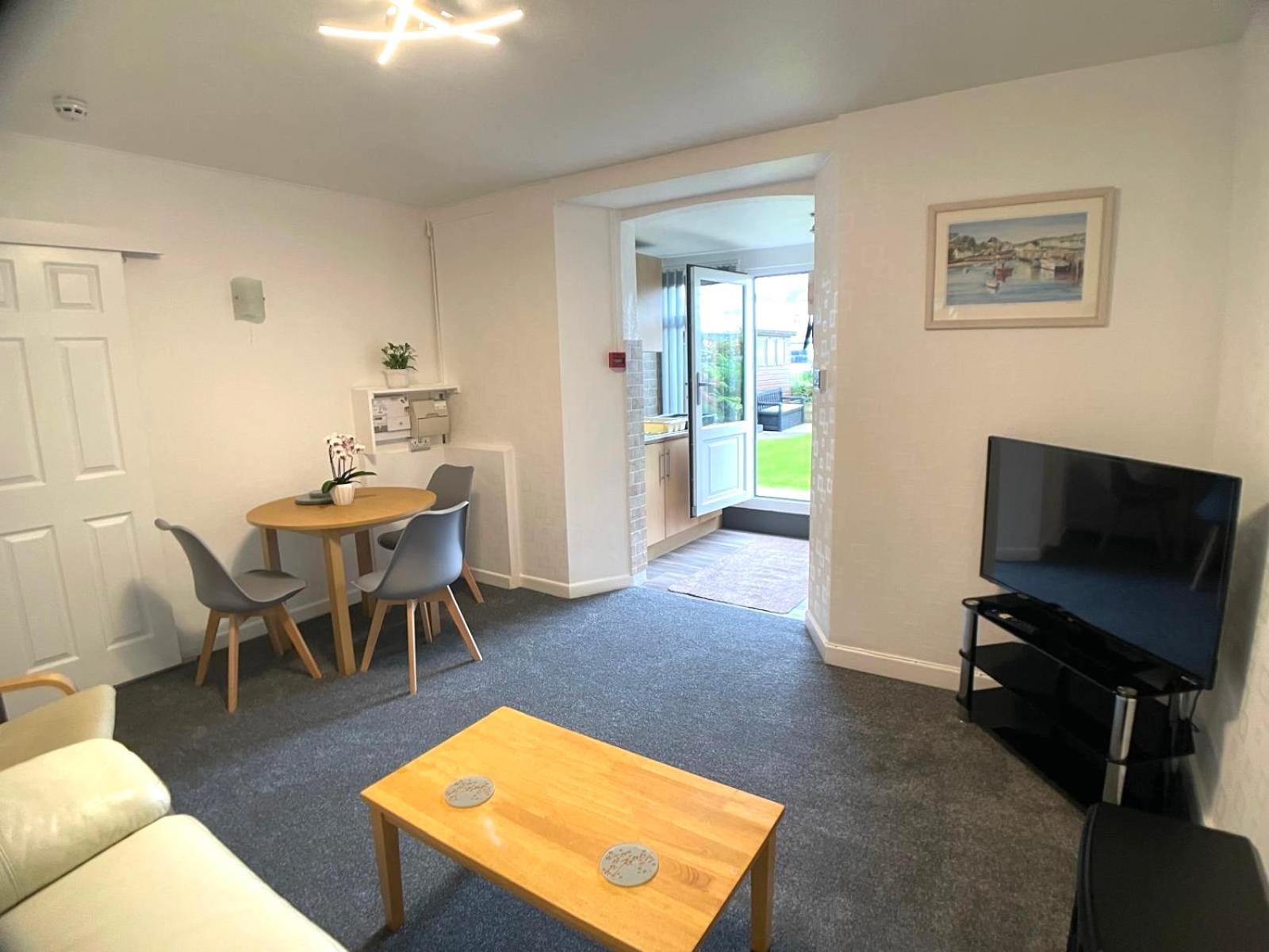 Bedford Holiday Apartments เพนตัน ภายนอก รูปภาพ