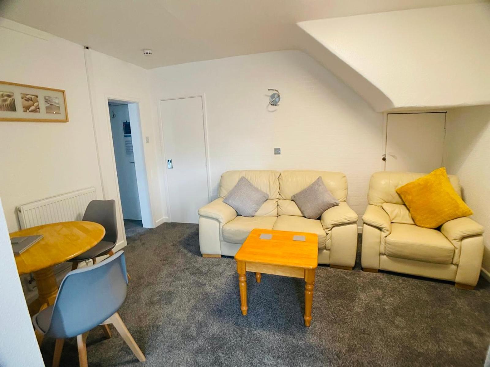 Bedford Holiday Apartments เพนตัน ภายนอก รูปภาพ